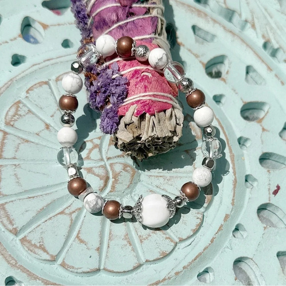 Alquimia White and Brown Beaded Bracelet - Picture 1 of 7